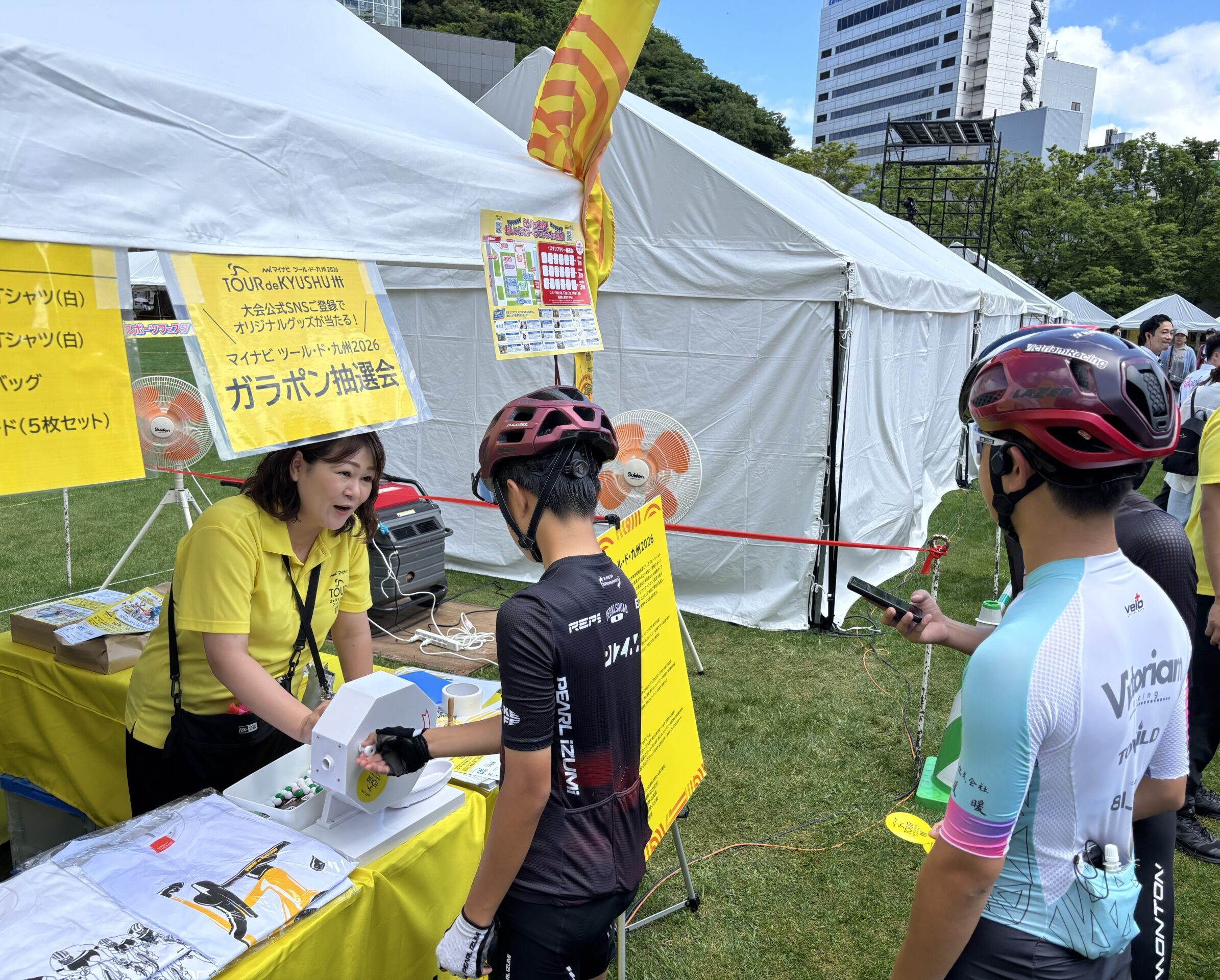 ガラポン抽選会の様子